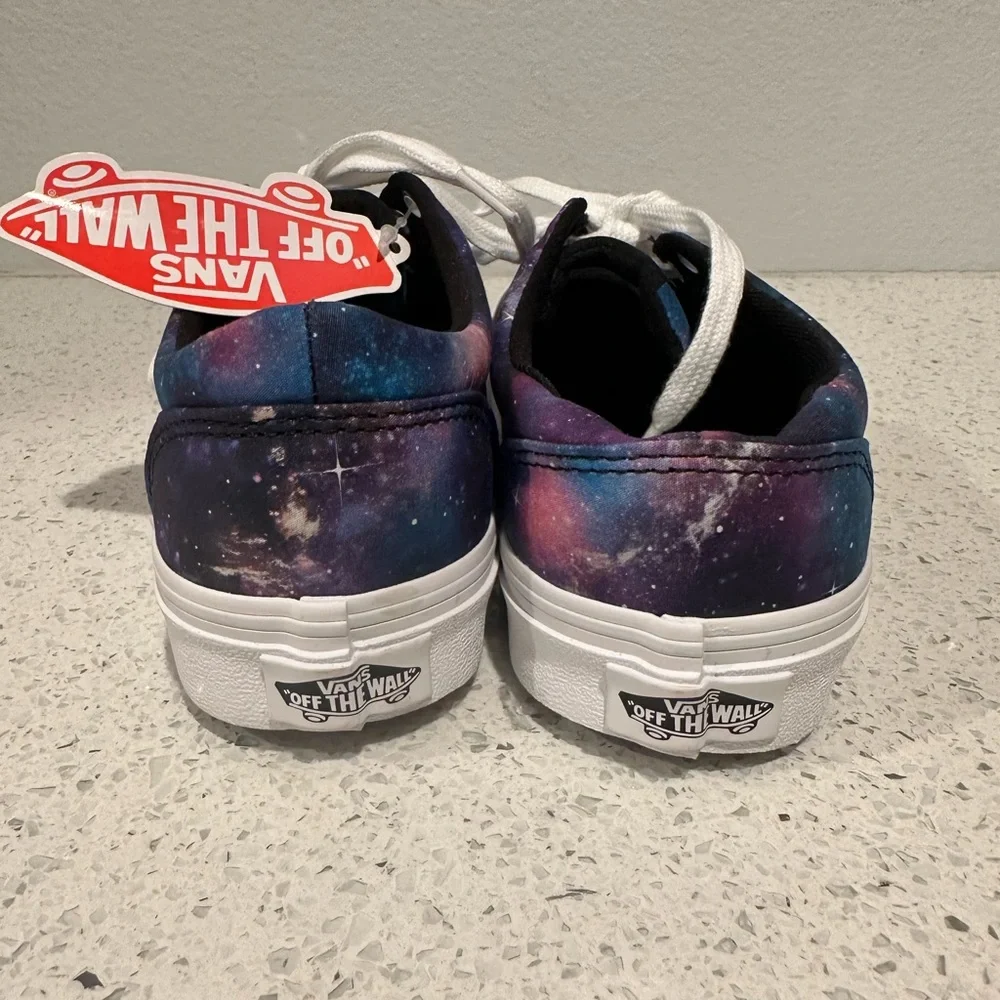 Vans - Picture 3 of 8